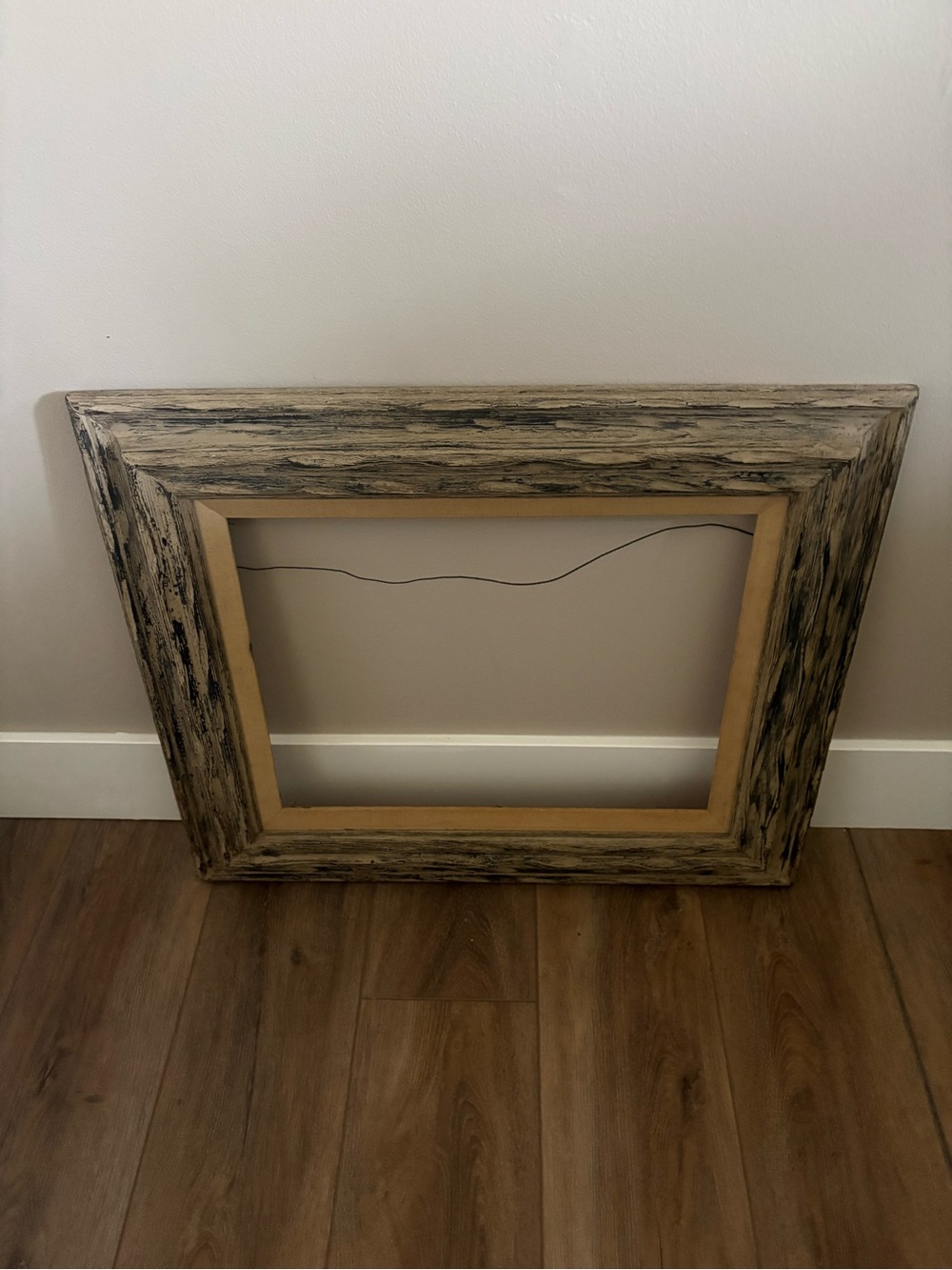 Vintage Rustic Weathered Wood Frame with Linen-Look Mat 26” x 22”